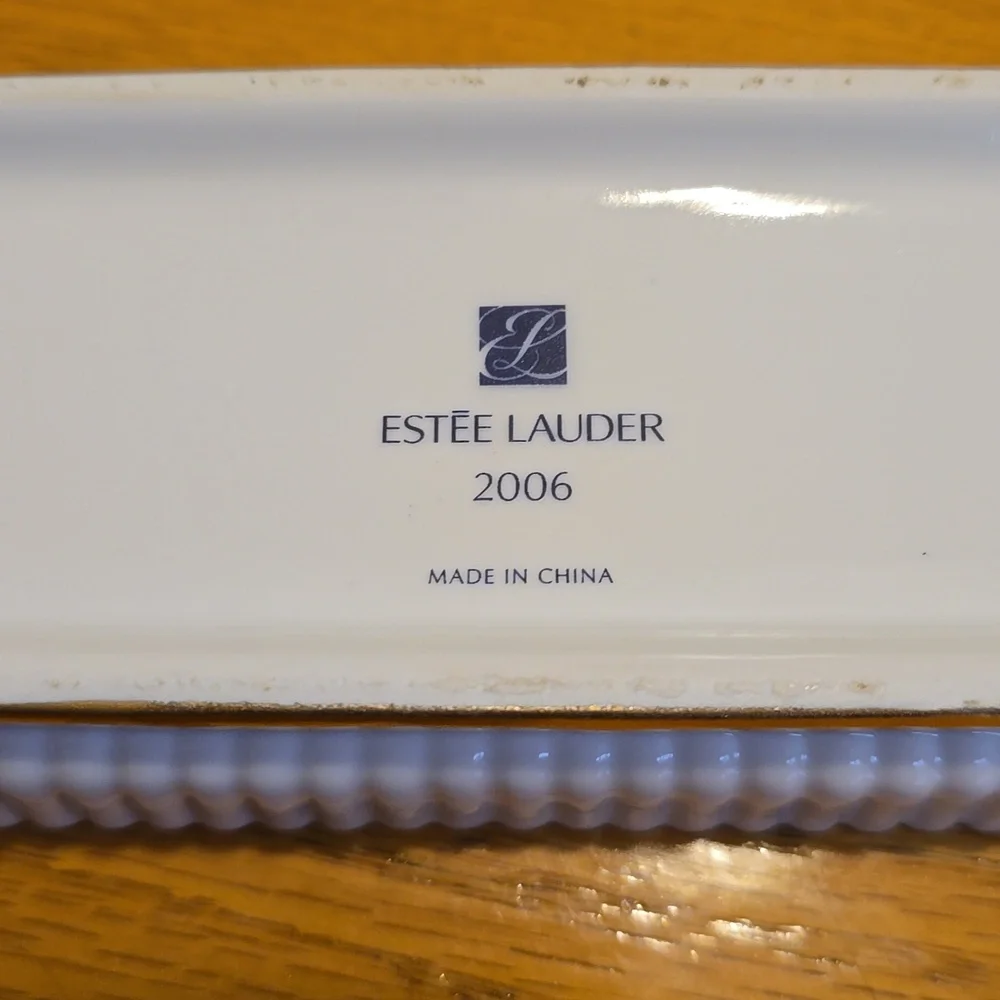 Estee Lauder White Ceramic Vanity Tray with Ribbed Design And Gold Trim